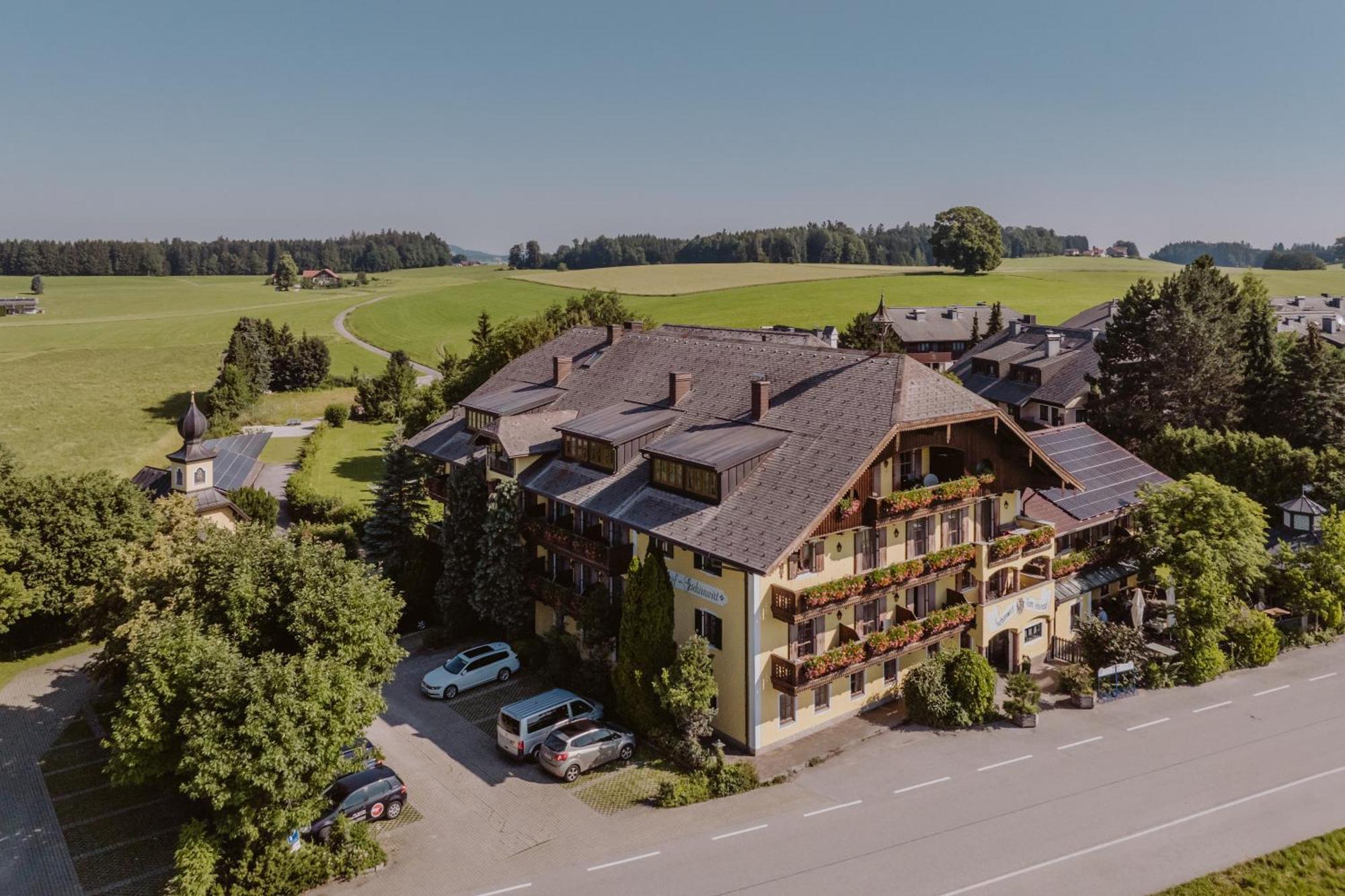Landhotel Gschirnwirt Eugendorf Exterior photo